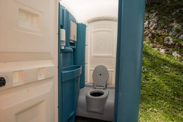 Porta potty delivery and setup in Lockport Heights, LA